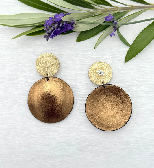 Leichte Lederohrringe in schönsten Goldtönen