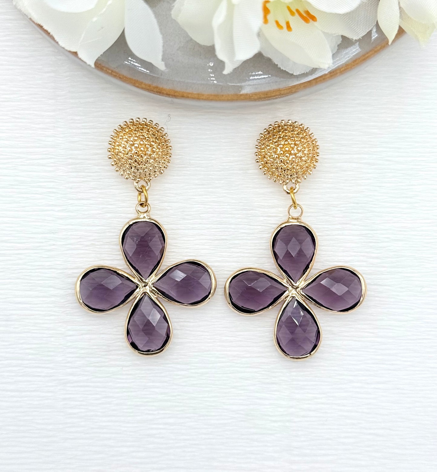 Ohrringe Statement, schöne Ohrringe, bunte Ohrringe, Statement Ohrringe, große Ohrringe, edle Ohrringe, Sommerohrringe, Ohrringe für den Sommer, edler Modeschmuck, besondere Ohrringe, Ohrringe mit Blüten, Blütenohrringe