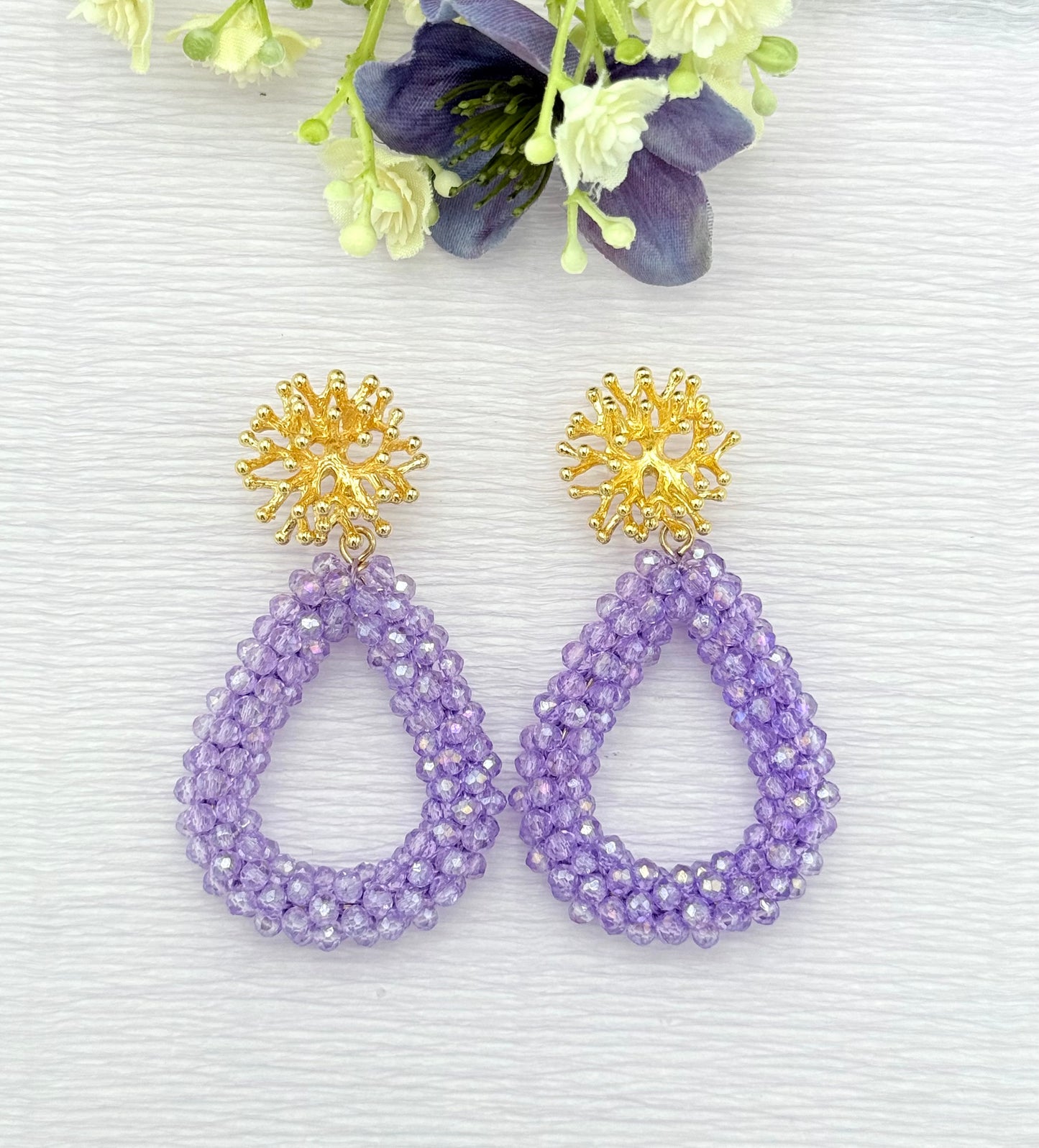 lila Ohrringe, Ohrringe lila, Ohrringe mit Tropfen, Tropfenohrringe, Glitzer Ohrringe, Ohrringe glitzer, Modeschmuck Ohrringe, hochwertiger Modeschmuck, Onlineshop Ohrringe, Statementohrringe