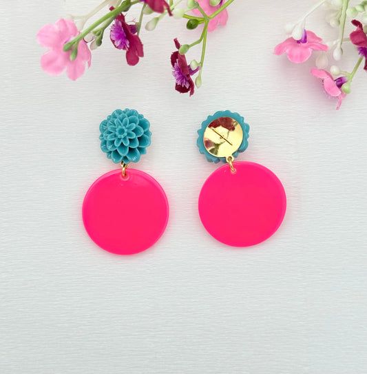 In love with neon - petrolfarbene Ohrringe mit pinkem Anhänger