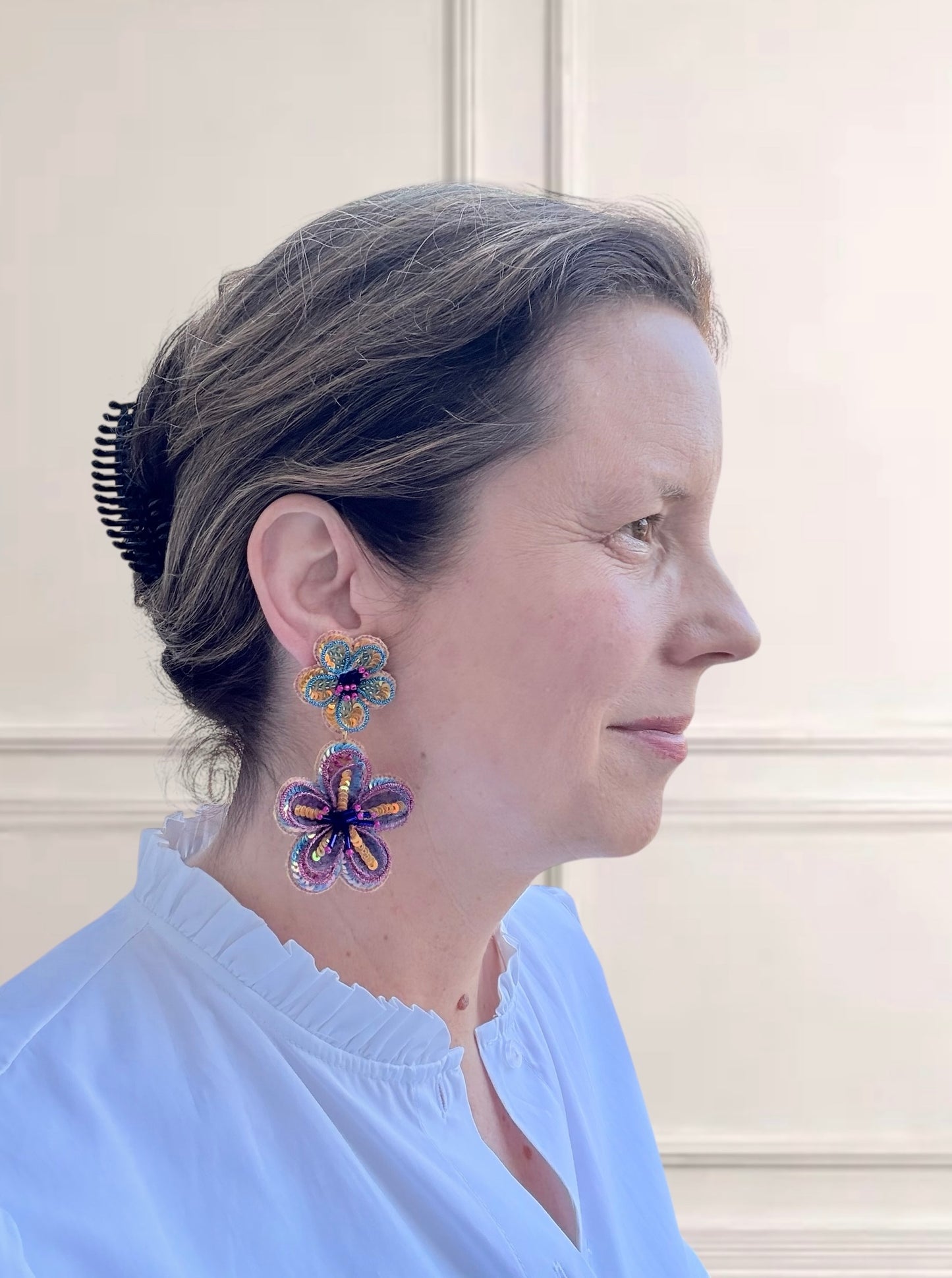 Kunstvolle Blumen-Ohrringe - handgefertigt in Indien