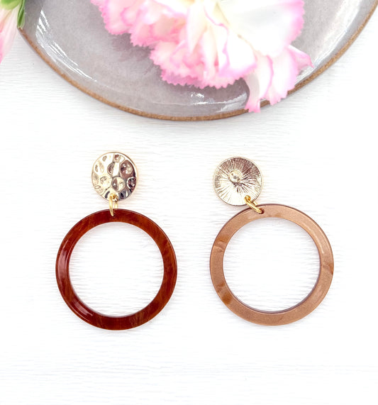 Goldene Ohrringe, Ohrringe gold, Hornohrringe, Ohrringe mit Horn, Ohrringe in Hornoptik,
Ohrringe mit Hornanhänger, Horn Ohrringe, Ohrringe Hornoptik.