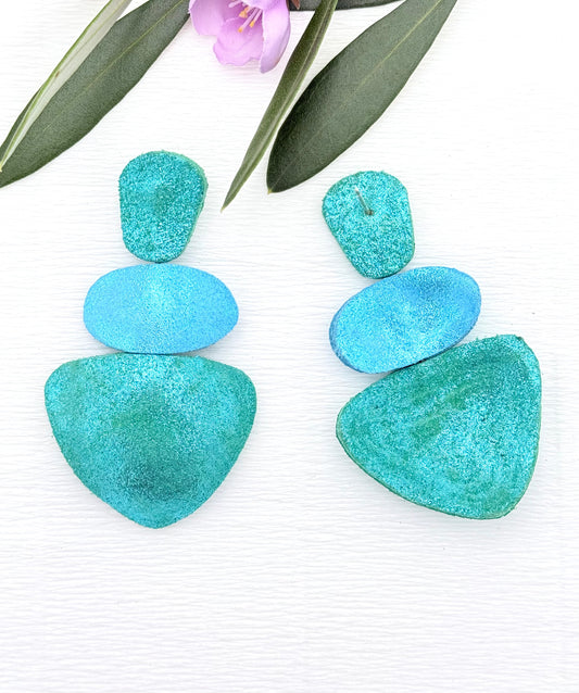 Traumhaft leichte Statementohrringe aus feinstem Leder in Türkis