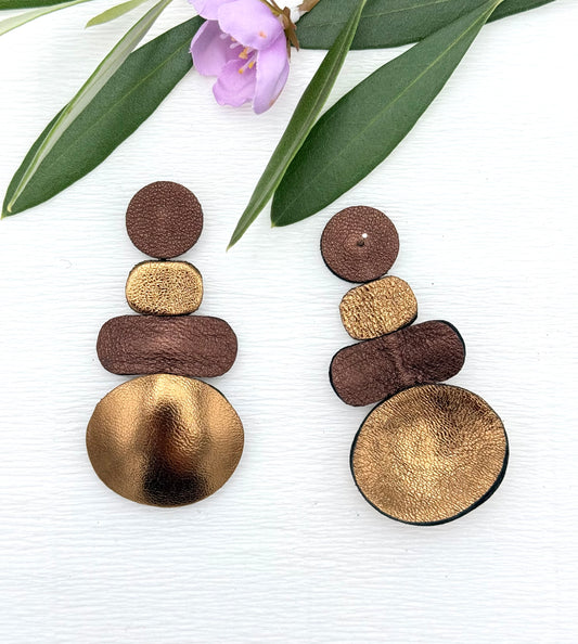 Elegante Statementohrringe in edlen Bronze-Gold-Tönen aus feinstem Leder