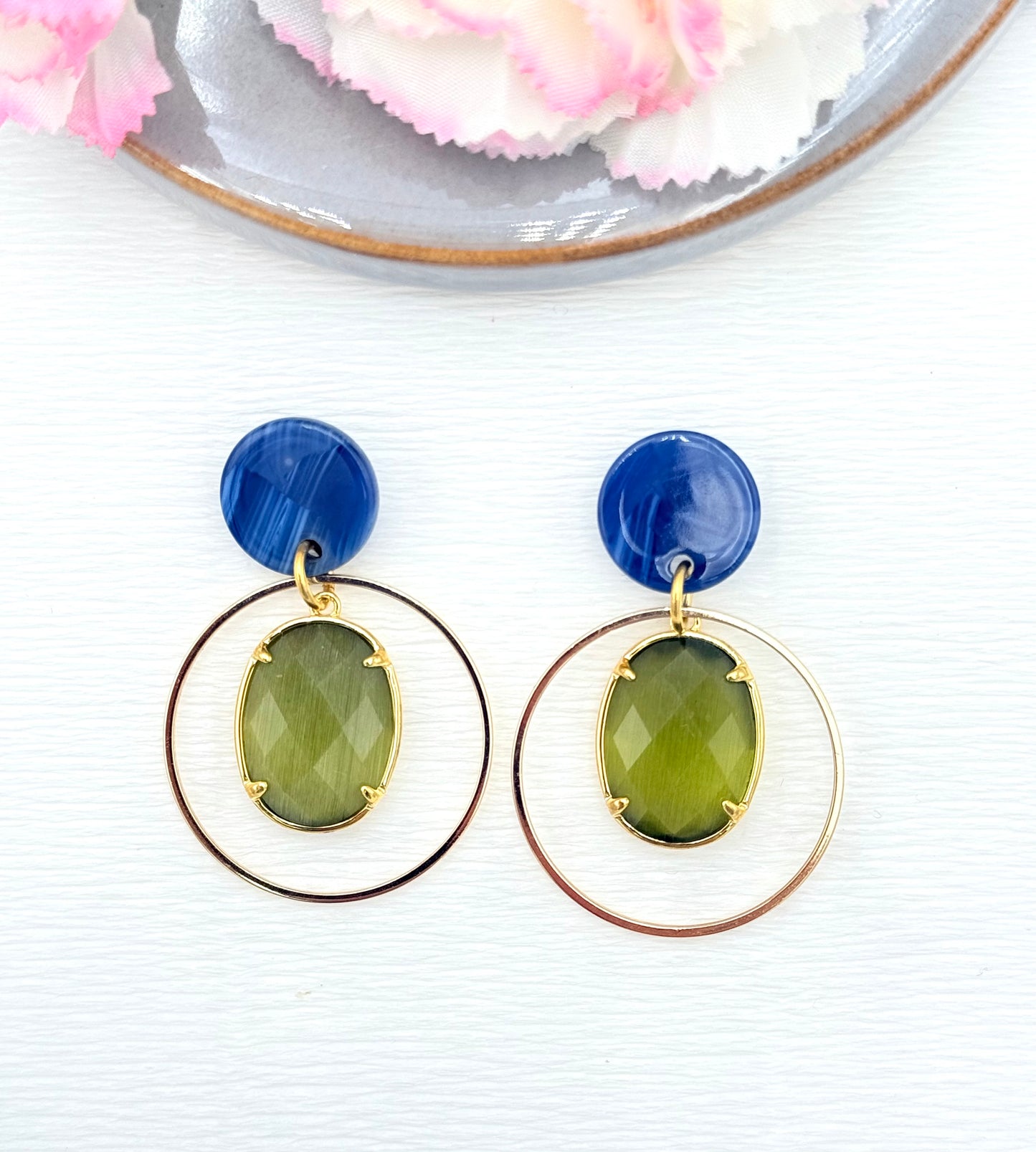 Blaue Ohrringe, Ohrringe blau, , grüne Ohrringe, Ohrringe grün, Ohrringe mit Anhänger, Modeschmuck Ohrringe, hochwertiger Modeschmuck, Onlineshop Ohrringe, Statementohrringe, klassische Ohrringe, Julilein Ohrringe, glitzernde Ohrringe, leichte Ohrring, Glitzerohrringe,
