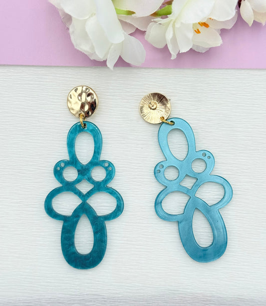 türkise Ohrringe, Ohrringe türkis, Ohrringe mit Anhänger, Modeschmuck Ohrringe, hochwertiger Modeschmuck, Onlineshop Ohrringe, Statementohrringe, klassische Ohrringe, Julilein Ohrringe, leichte Ohrring