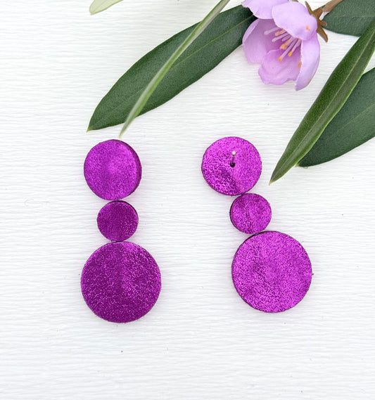 Alexia Mini - pink schimmernde Ohrringe aus feinstem Leder