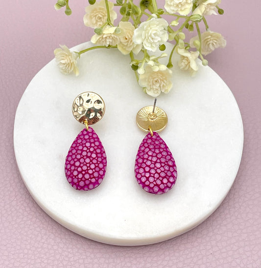 Ohrringe aus Rochenleder, Rochenleder-Ohrringe, Rochenleder Ohrringe, goldene Ohrringe, exotische Ohrringe, goldene Ohrringe, schicke Ohrringe