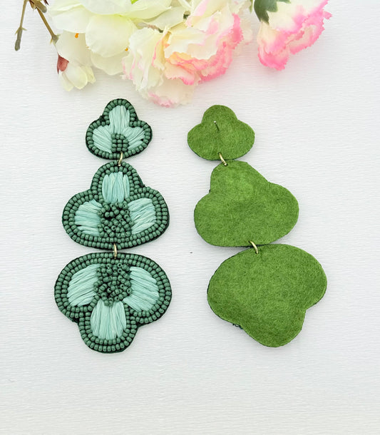 Grüne lange Statementohrringe