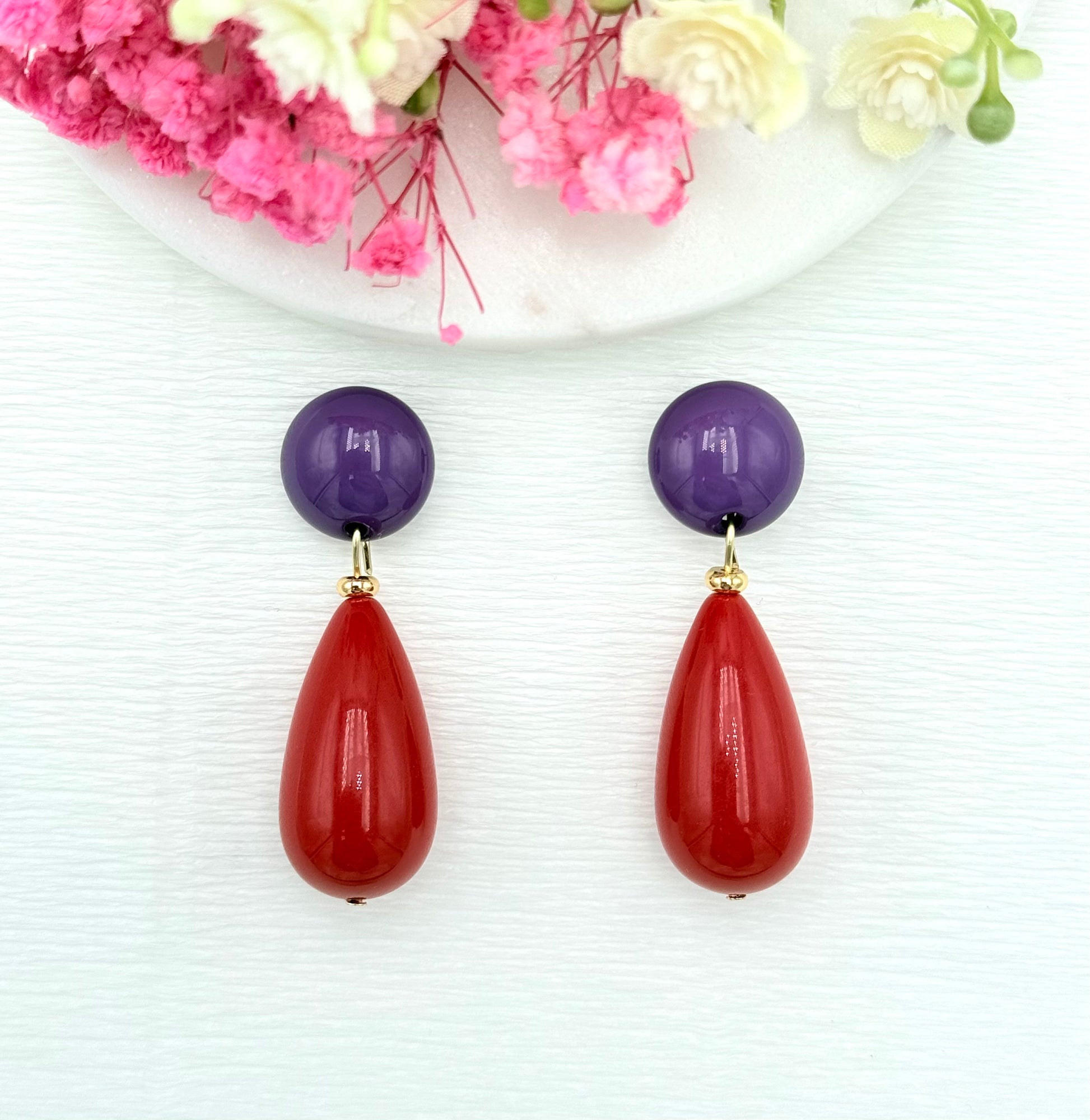 rote Ohrringe, Ohrringe rot, lila Ohrringe, Ohrringe lila, Ohrringe mit Tropfen, Tropfenohrringe, Modeschmuck Ohrringe, hochwertiger Modeschmuck, Onlineshop Ohrringe, Statementohrringe, klassische Ohrringe, Julilein Ohrringe