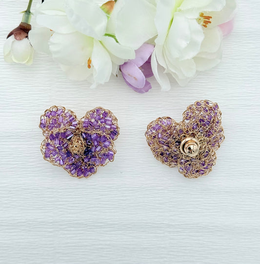 Fünfblättrige lilafarbene Blumenohrringe - SALE (statt 129,95 €)