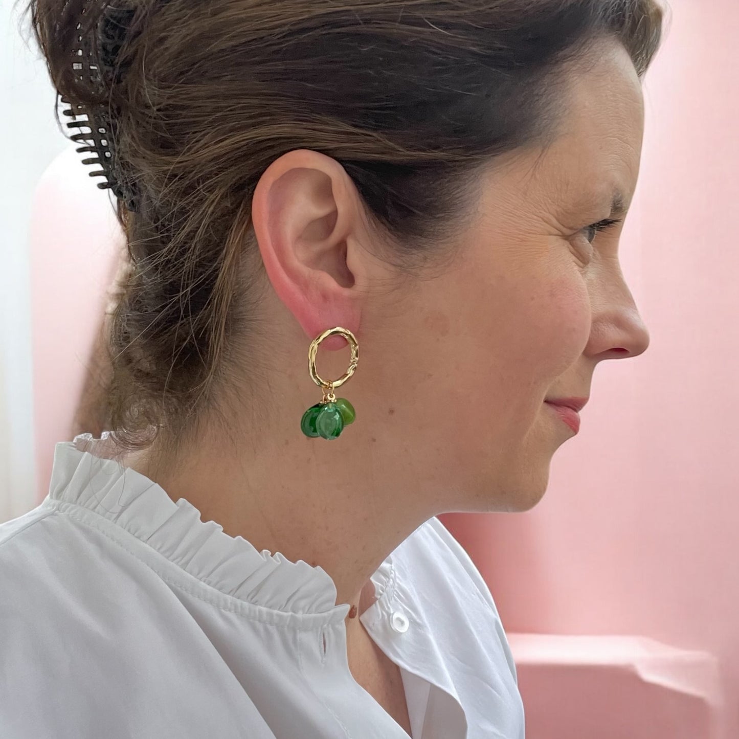 Ohrringe mit drei Muranoglas-Anhängern in Grüntönen