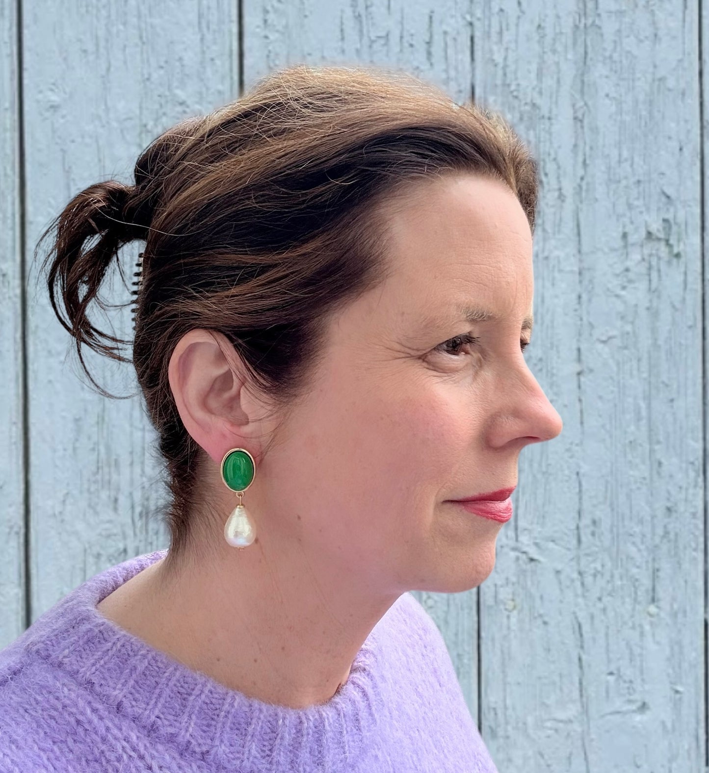 Grüne Stecker mit leichter Baumwollperle