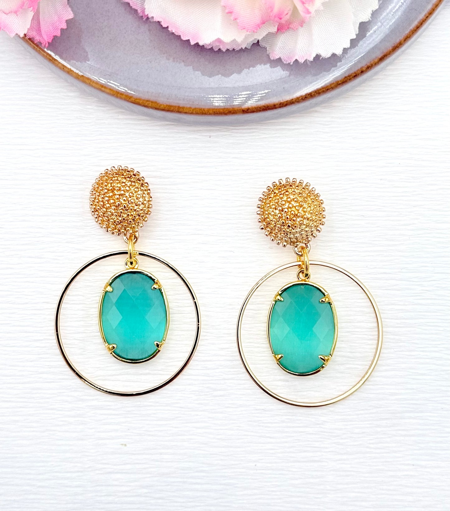 türkise Ohrringe, Ohrringe türkis, Ohrringe mit Anhänger, Modeschmuck Ohrringe, hochwertiger Modeschmuck, Onlineshop Ohrringe, Statementohrringe, klassische Ohrringe, Julilein Ohrringe, glitzernde Ohrringe, leichte Ohrring, Glitzerohrringe,