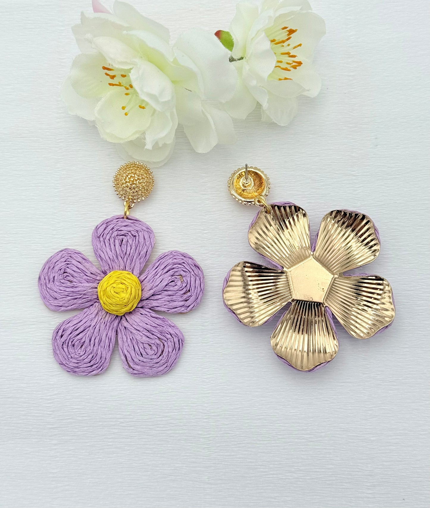 Blumen-Statements - die perfekten Begleiteter fürs Sommeroutfit