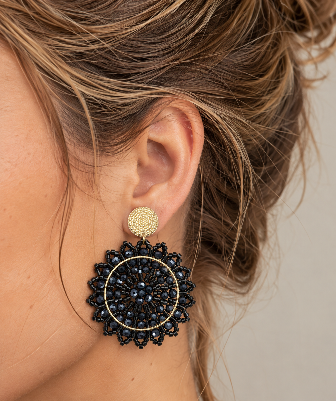 Schwarze Ornament-Ohrringe - glänzend elegant