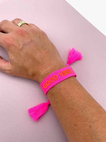 Stoffarmband, Statementarmband