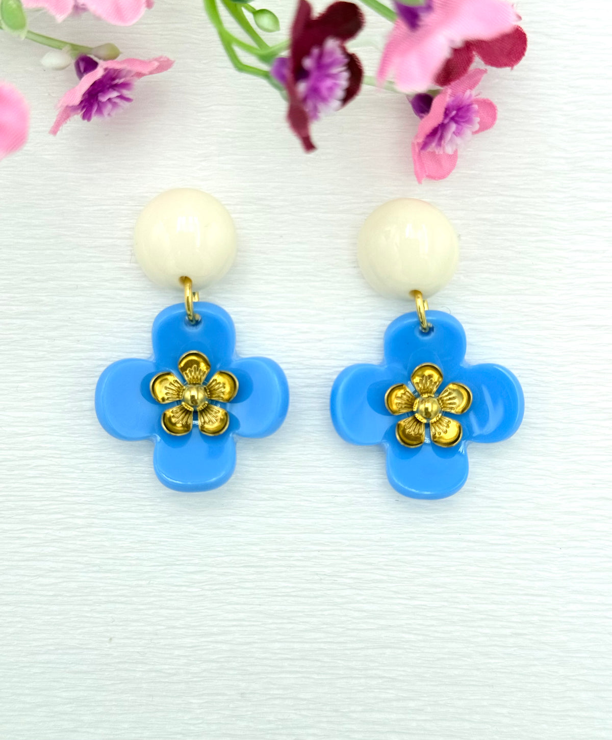 Hellblaue Blumenohrringe - Unsere neue Kollektion Poppy Bloom