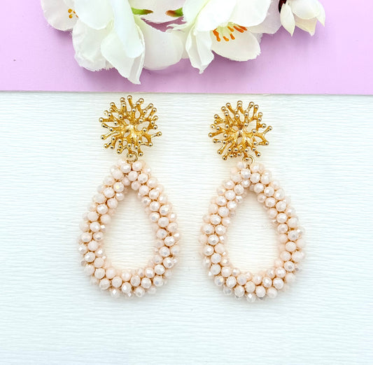 Beige Ohrringe, Ohrringe beige, Ohrringe mit Tropfen, Tropfenohrringe, Glitzer Ohrringe, Ohrringe glitzer, Modeschmuck Ohrringe, hochwertiger Modeschmuck, Onlineshop Ohrringe, Statementohrringe