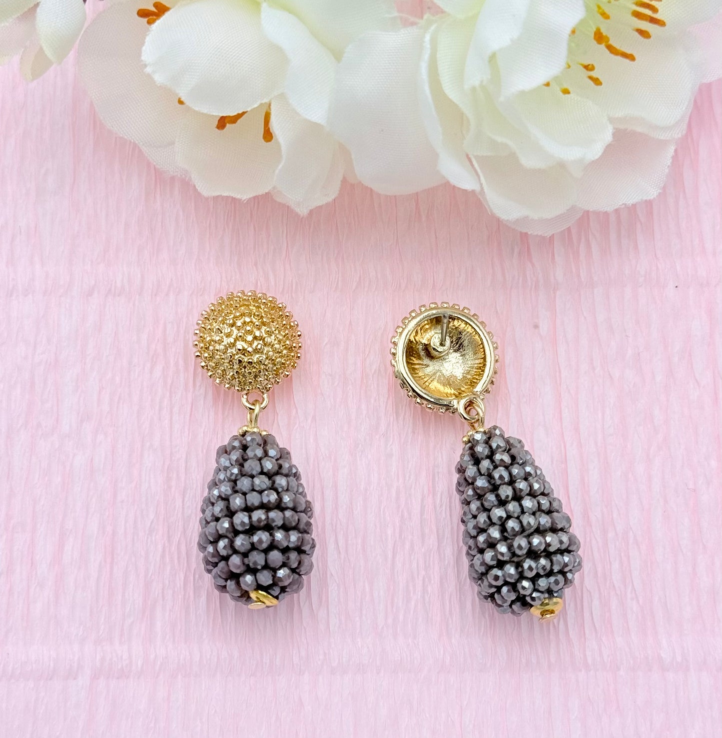 beige Ohrringe, Ohrringe beige, Ohrringe mauve, Mauve Ohrringe, goldene Ohrringe, Glitzer Ohrringe, Modeschmuck Ohrringe, hochwertiger Modeschmuck, Ohrringe Tropfen, Tropfenohrringe, Onlineshop 