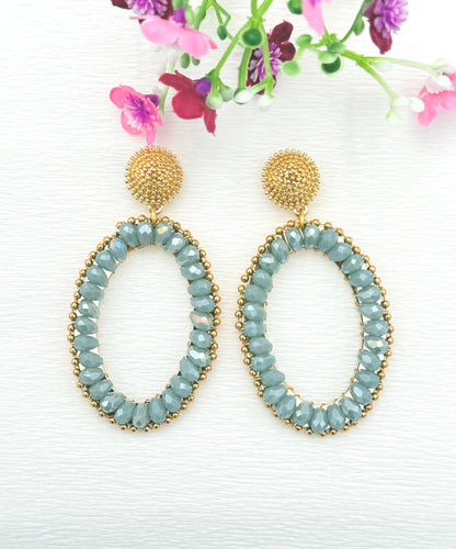 Edle Glitzerohrringe in grau/blau mit goldfarbenem Stecker