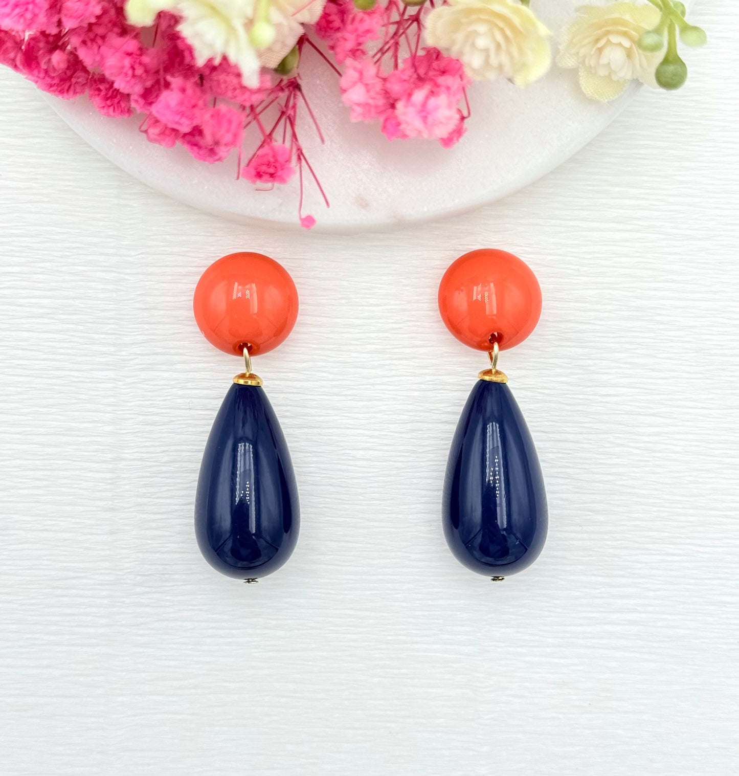 Blaue Ohrringe, Ohrringe blau, orange Ohrringe, Ohrringe orange, Ohrringe mit Tropfen, Tropfenohrringe, Modeschmuck Ohrringe, hochwertiger Modeschmuck, Onlineshop Ohrringe, Statementohrringe, klassische Ohrringe, Julilein Ohrringe