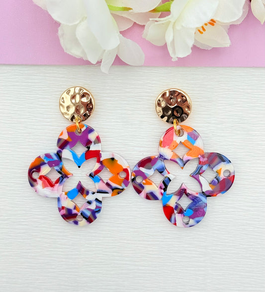 bunte Ohrringe mit goldenem Stecker