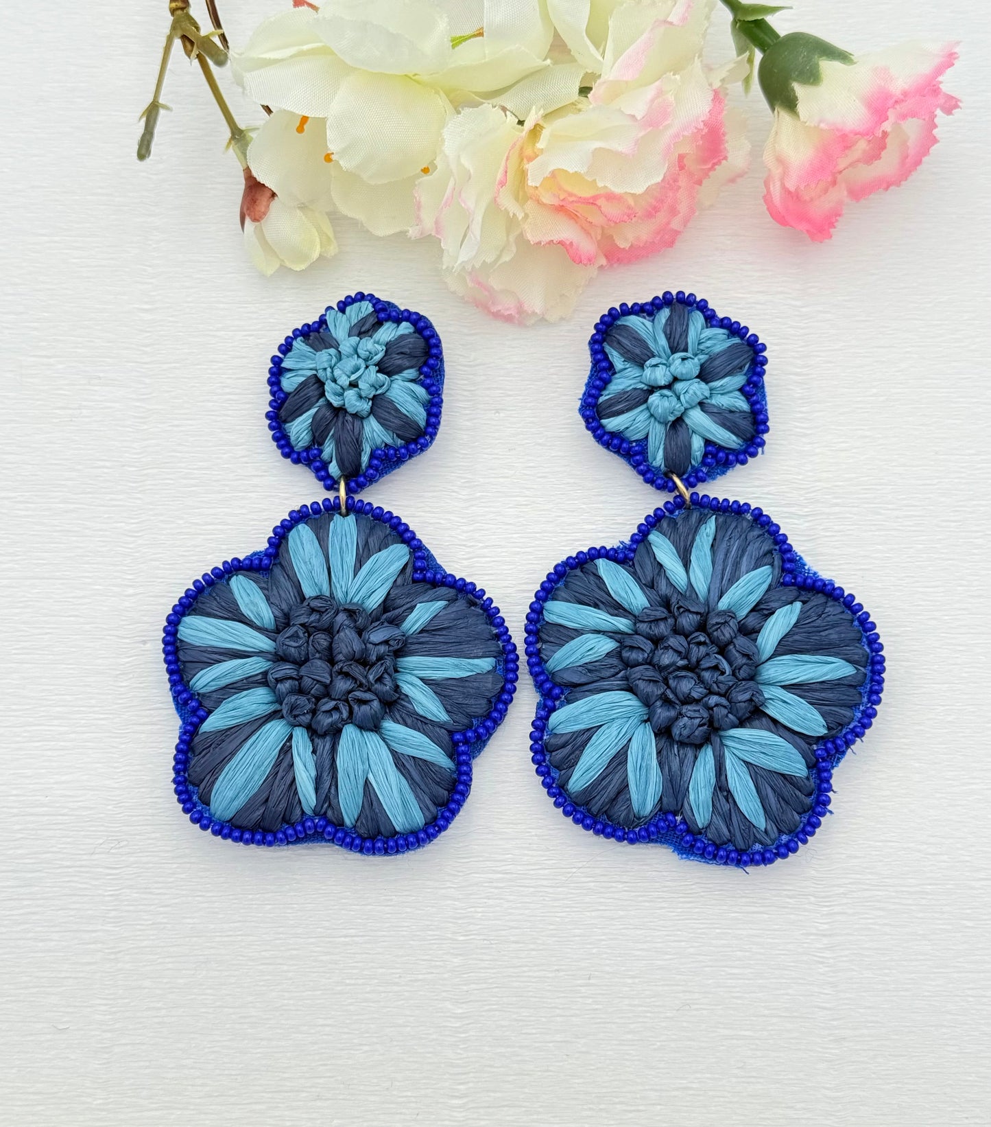Blaue Statementohrringe