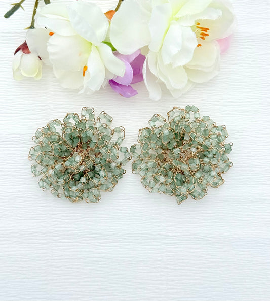Edle Ohrringe in Form einer großen hellgrünen Blüte - SALE (statt 129,95 €)