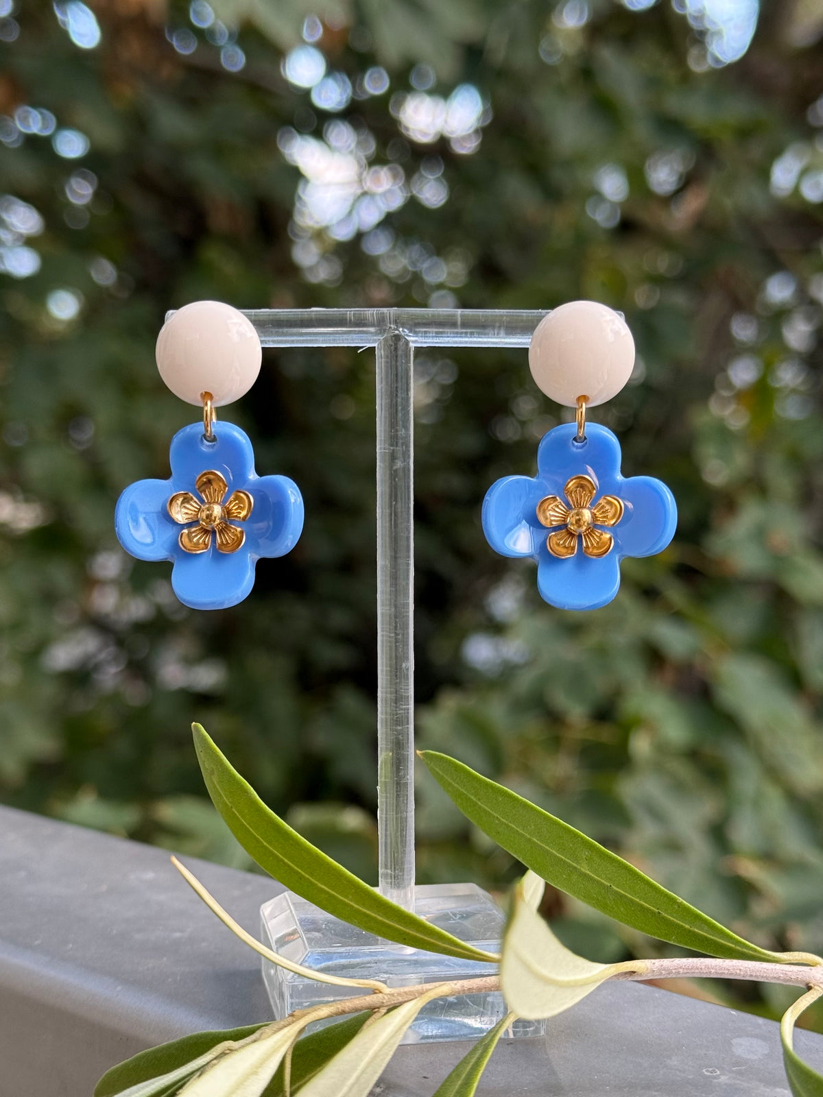 Hellblaue Blumenohrringe - Unsere neue Kollektion Poppy Bloom