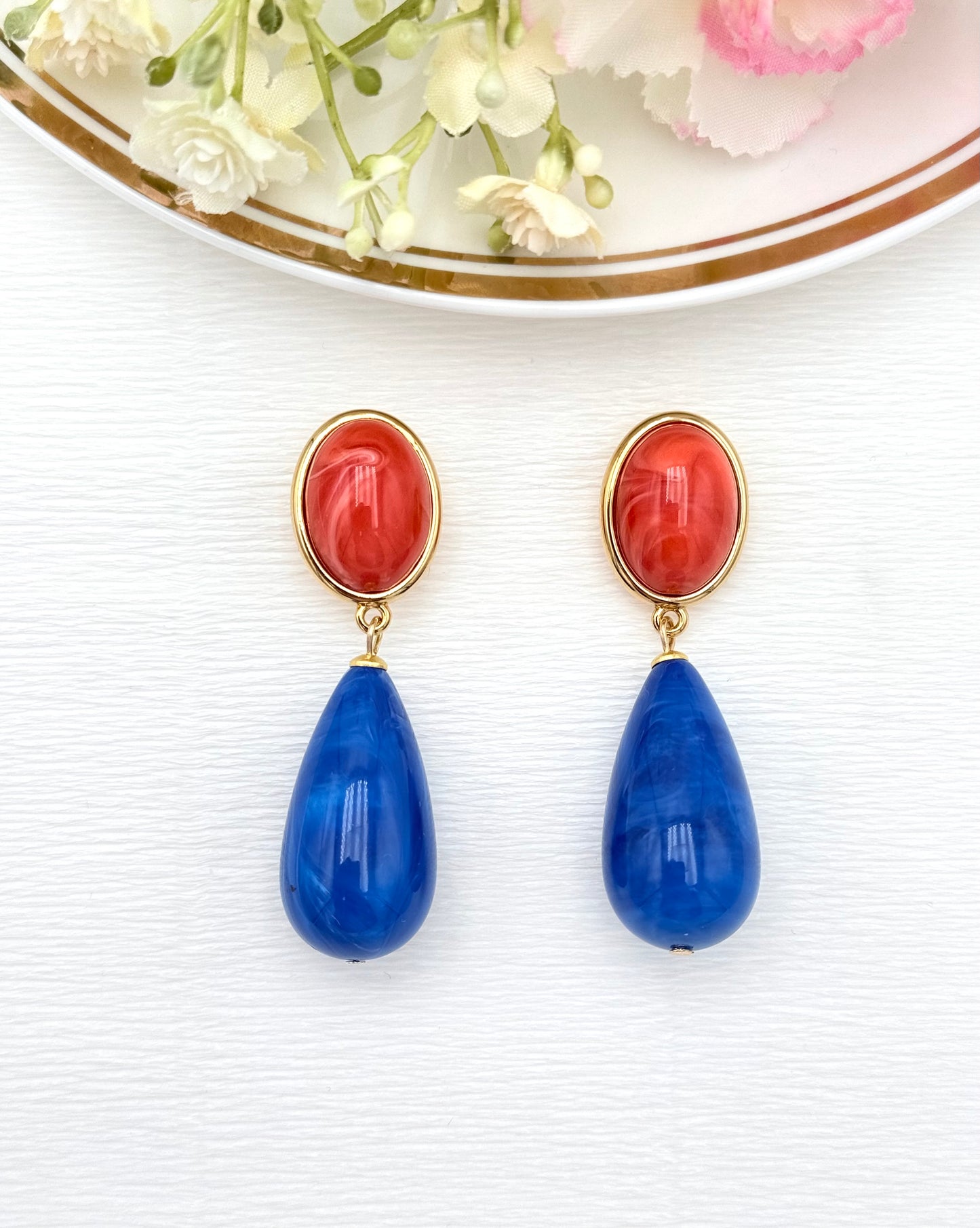 Edle Tropfenohrringe in blau und orange