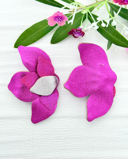 Leichte pinke Blumen-Ohrringe aus edlem Leder - echte Hingucker